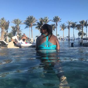 Meet your Posher, Rose